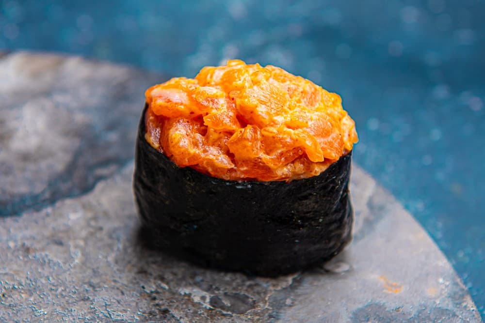 Spicy Sake Sushi 1 pc.