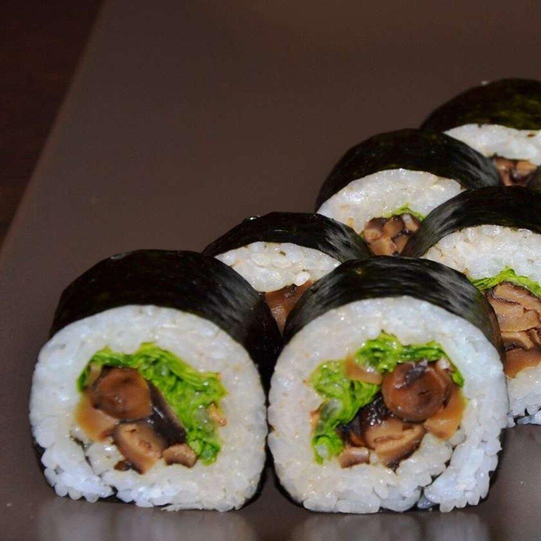124. Shiitaki maki 8 pcs
