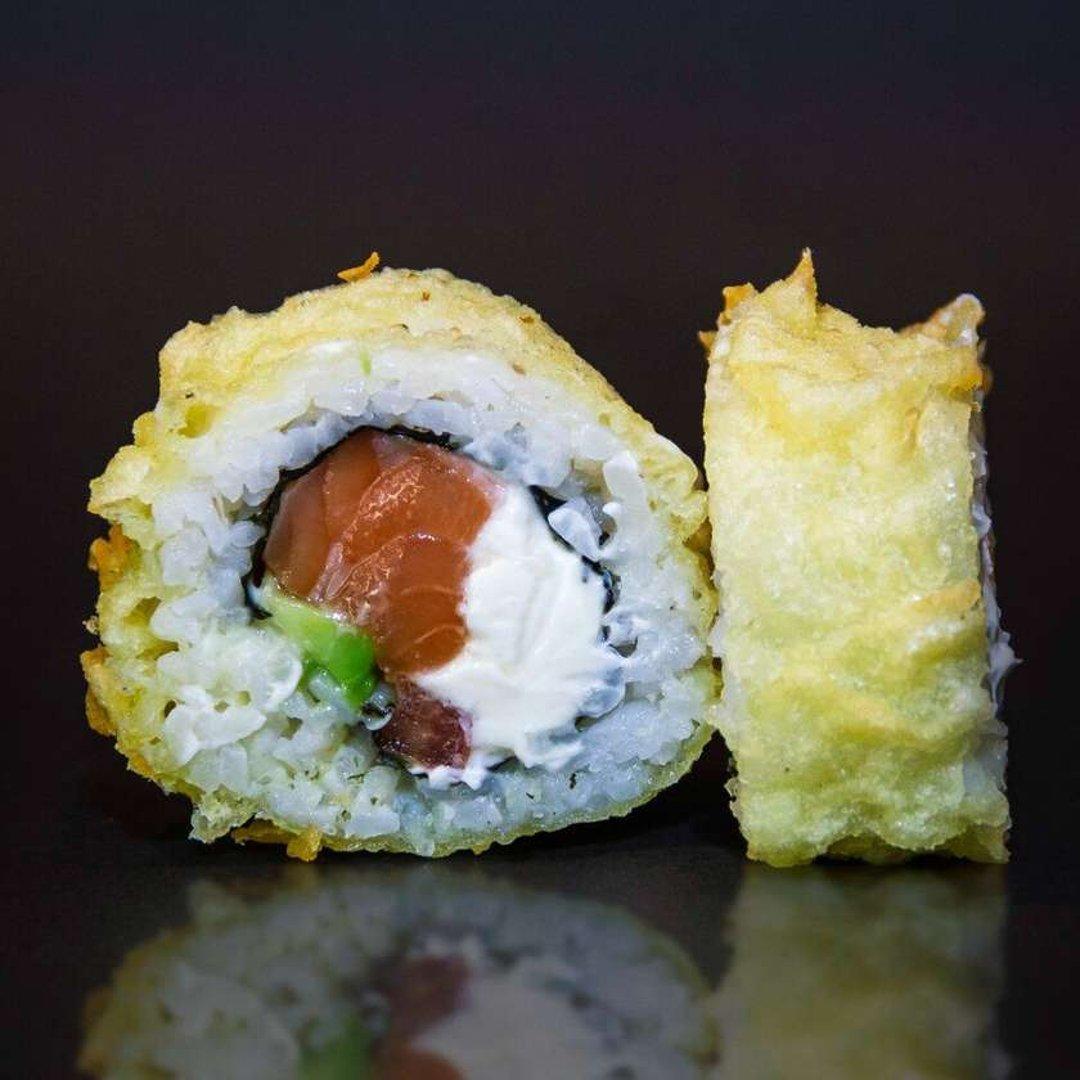 100. Tempura salmon maki 8 pcs