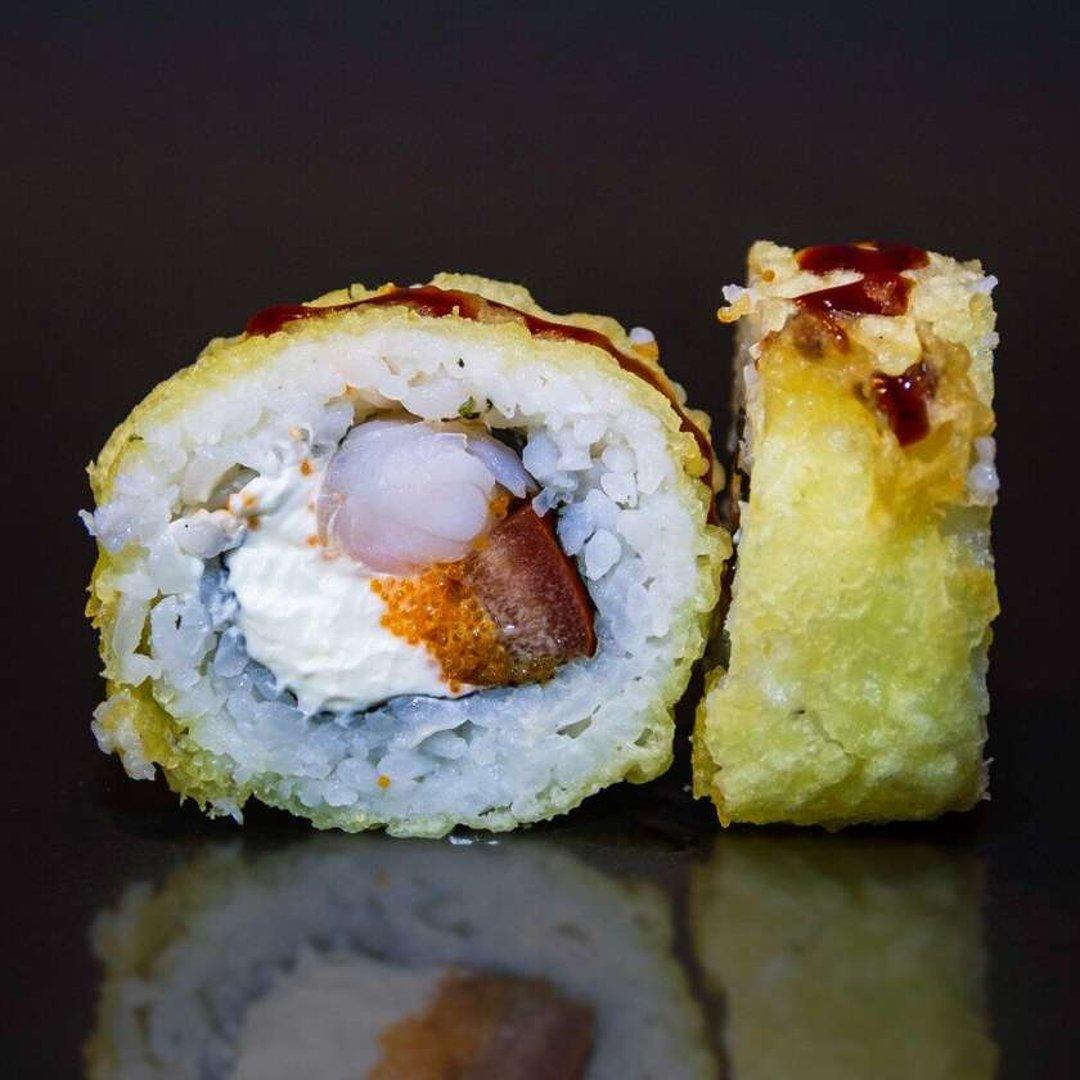 102. Tempura prawn maki 8 pcs