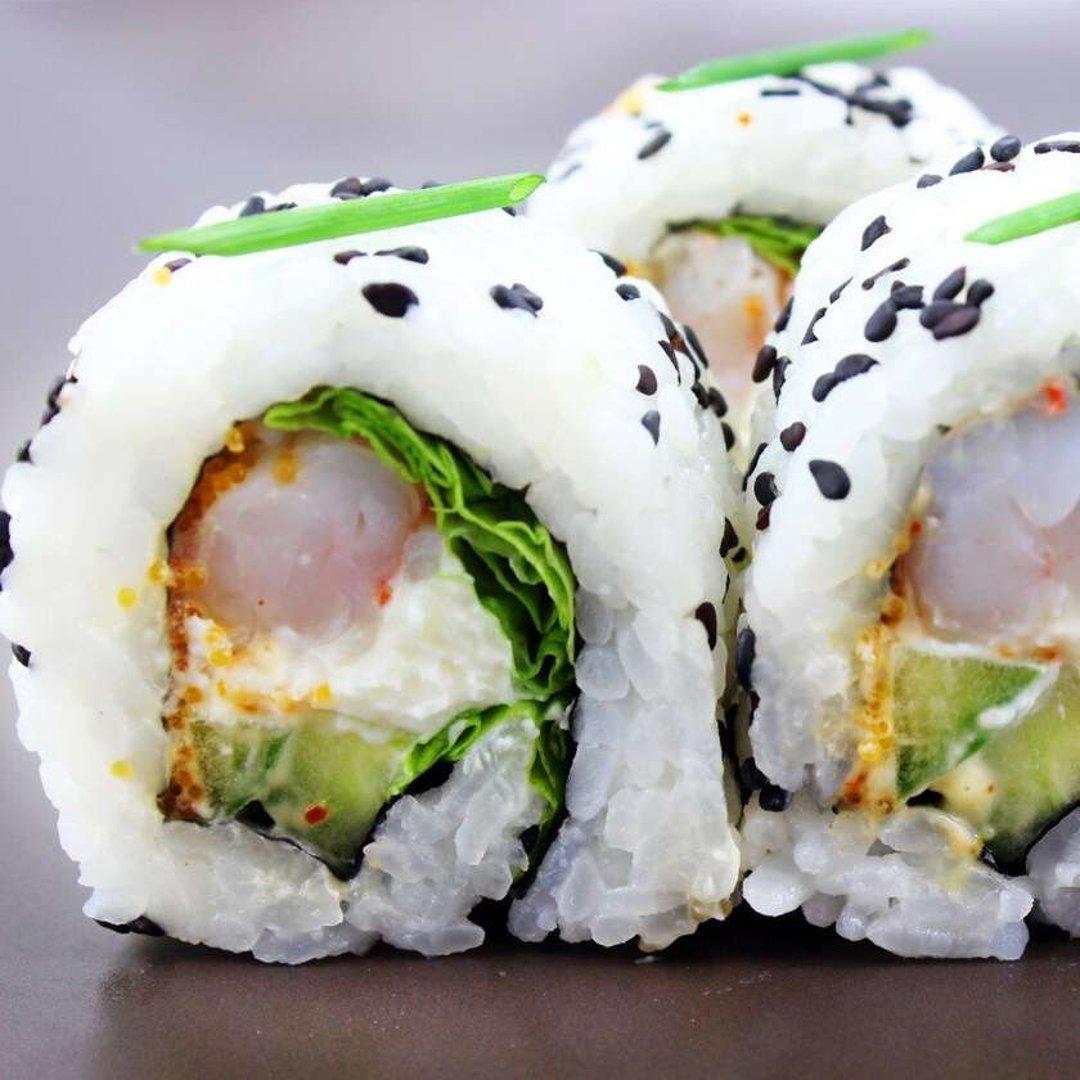 83. Spicy prawn maki 8 pcs