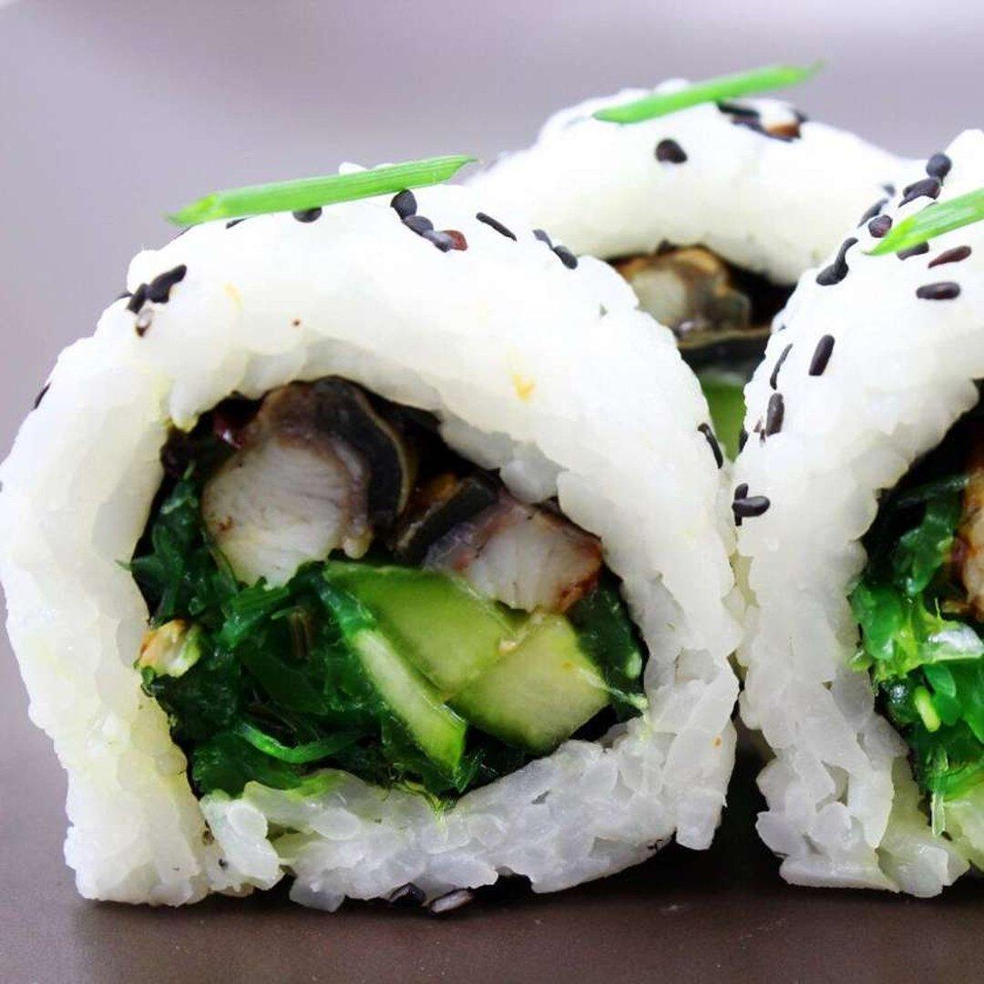 84. Spicy eel maki 8 pcs