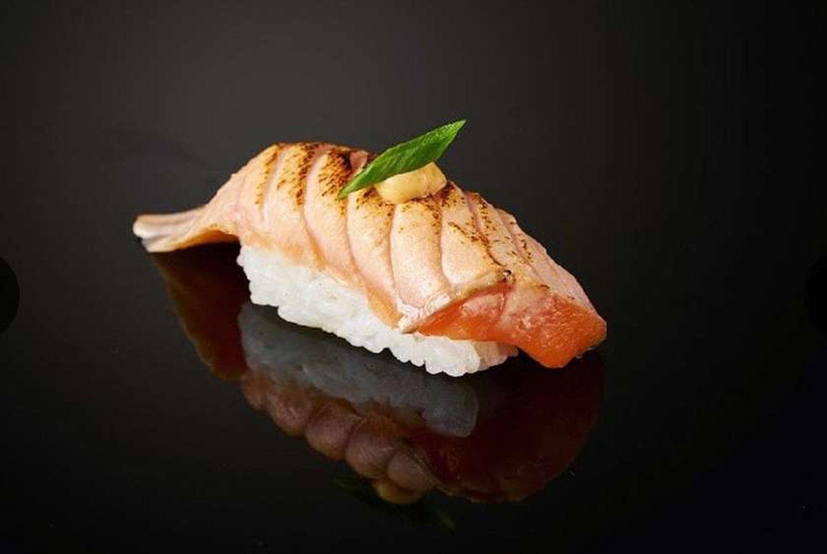 Aburi Salmon Nigiri