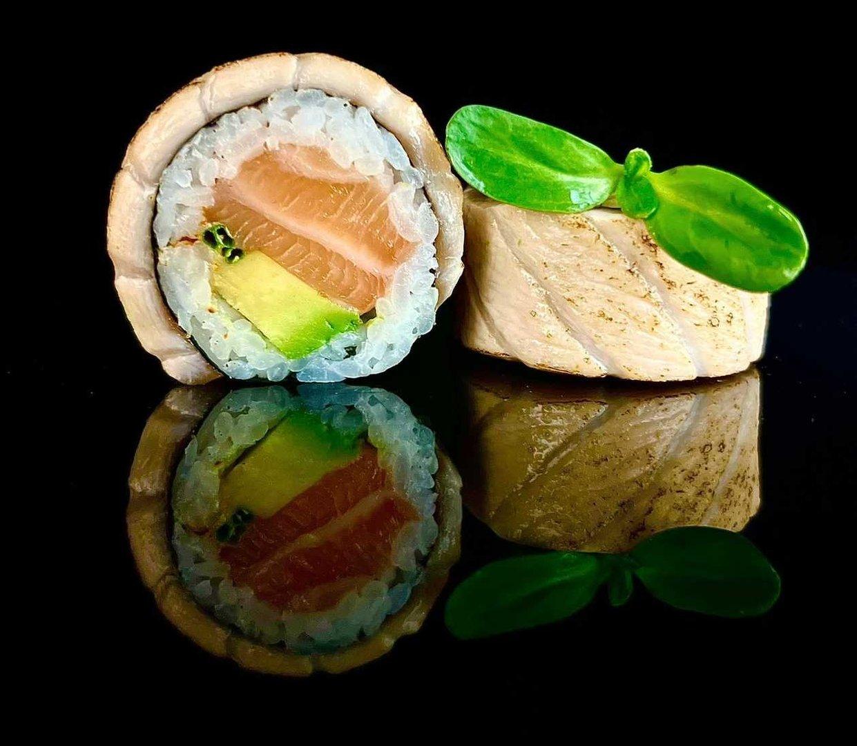 Aburi Double Salmon maki