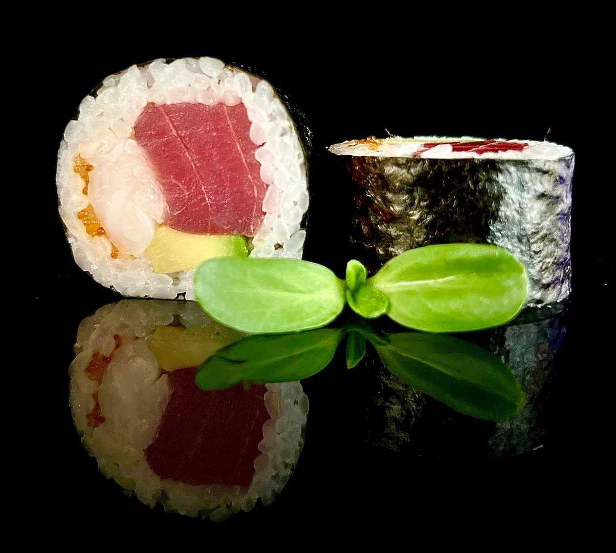 Futo tuunikala tobiko maki