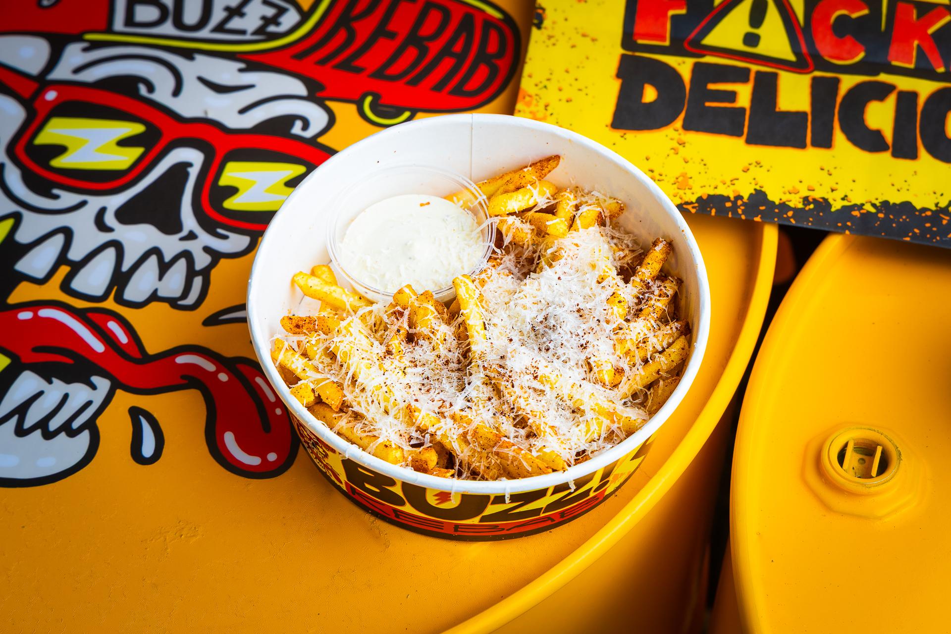 FRIES & GARLIC DIP